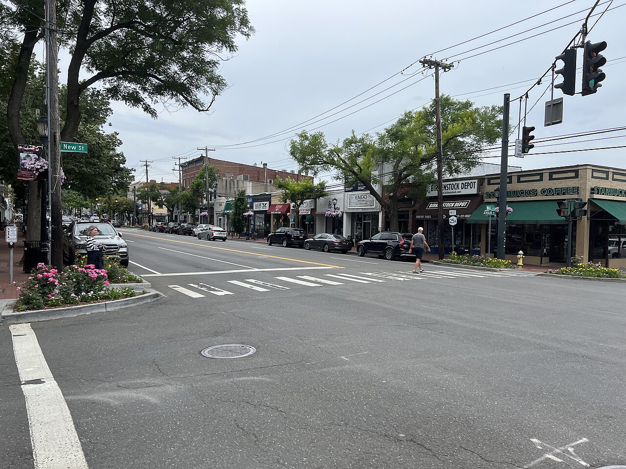 Shops and a crosswalk in downtown Huntington Village